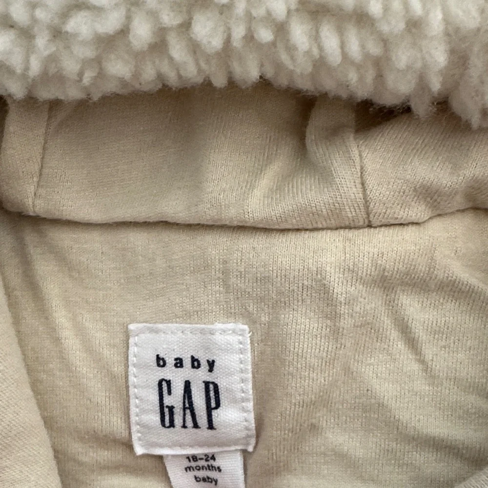 GAP 18-24mos Cream Sherpa Baby Hoodie with Ears